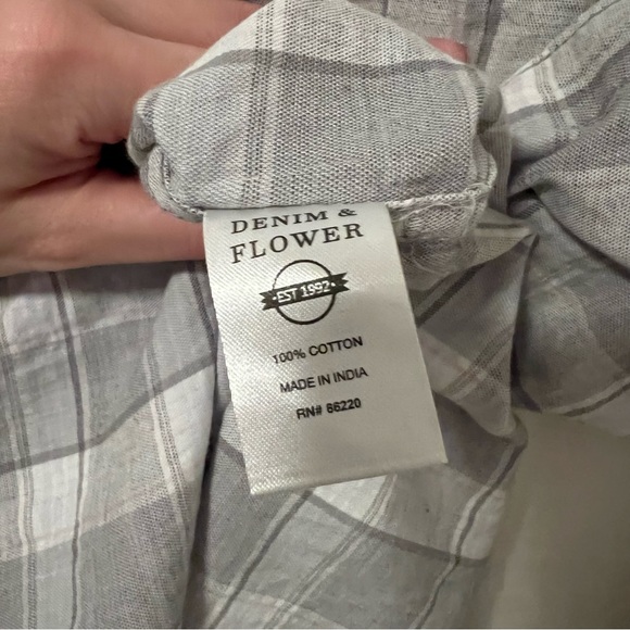 Denim & Flower Lightweight Grey Plaid shirt Men's Small - Picture 6 of 6